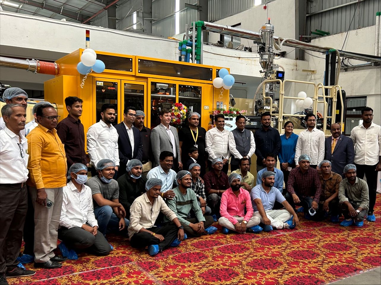 Husky plastic injection molding technology machines support Bai Kakaji